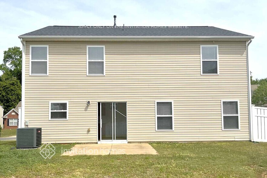 Building Photo - 849 Willow Creek Dr