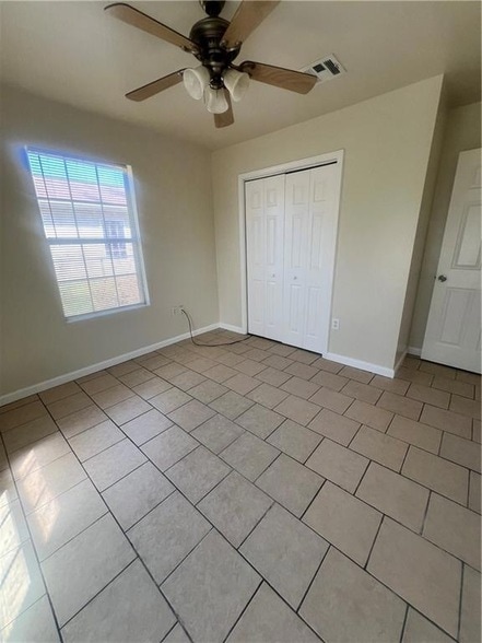 Building Photo - 7854 Star St