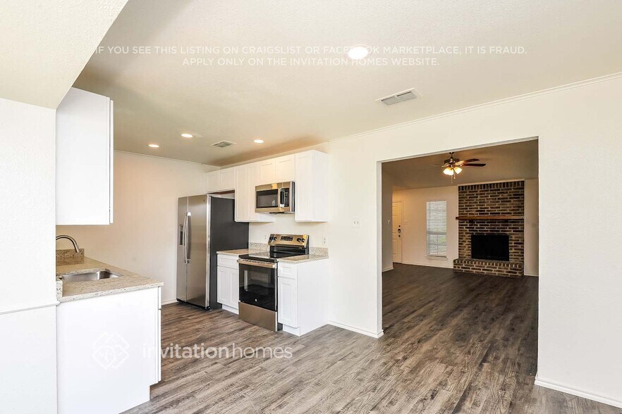 Building Photo - 5905 Oak Hill Rd