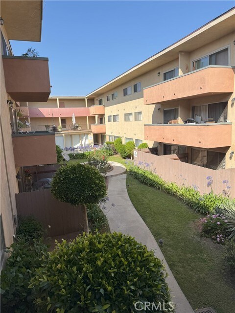 Building Photo - 805 Glenway Dr