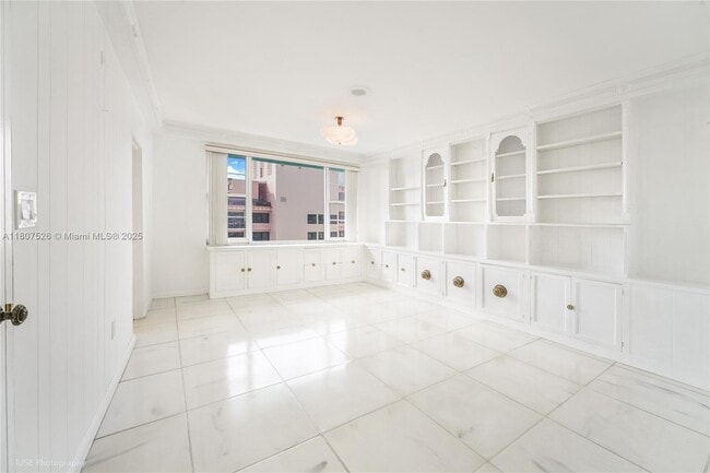 Building Photo - 5255 Collins Ave