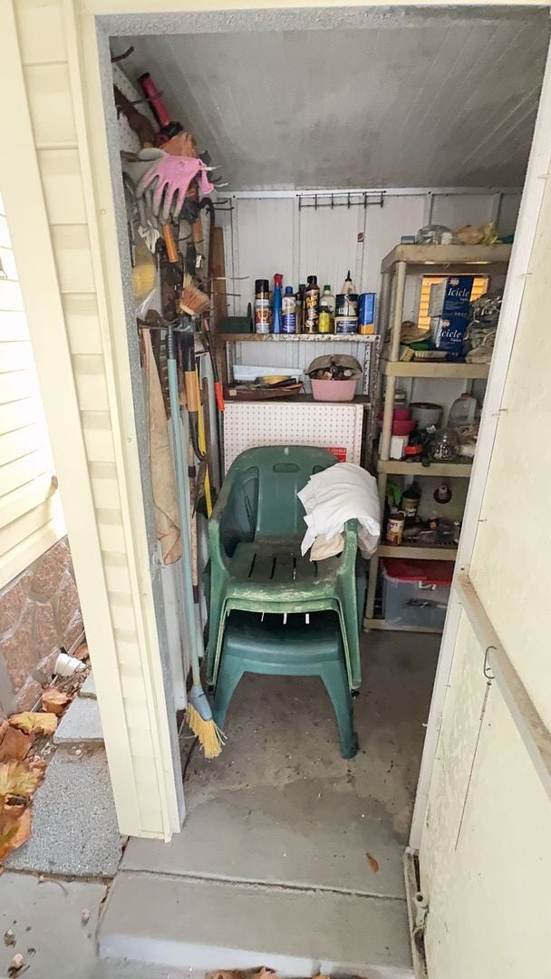 Building Photo - Beautiful 2 bedroom 2 bath mobile home for rent in 55+ community in south Tampa