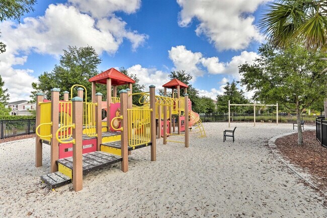 Building Photo - 6079 Broad Oak Dr