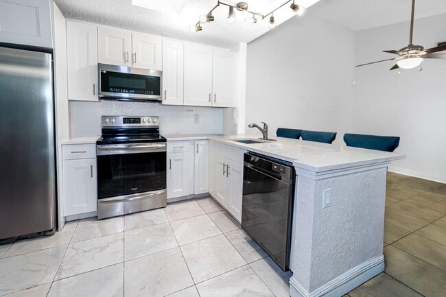 Building Photo - 3504 Waterview Cir
