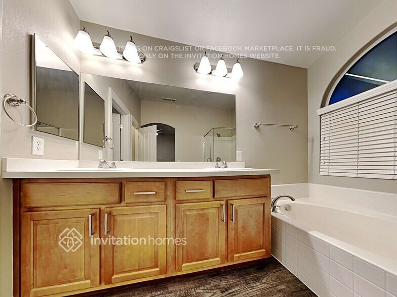 Building Photo - 8519 Treasure Trove St