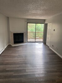 Building Photo - Newly Renovated Condo in Sable Landing   **Move-In Special**