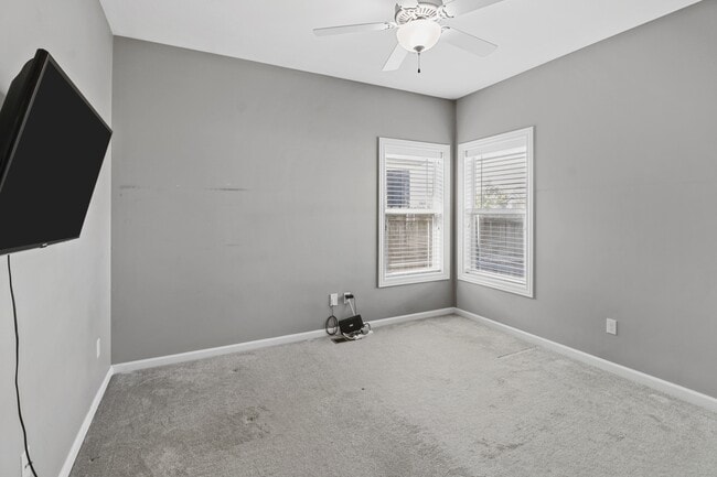 Building Photo - 3003 E Stillwater Landing