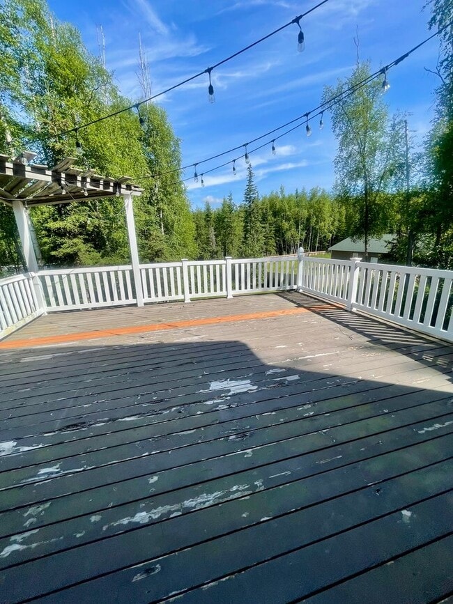 Building Photo - Fantastic 4 bedroom single family home on ...