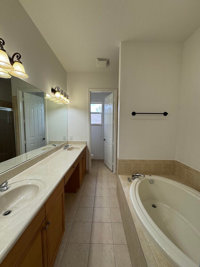 Building Photo - 6074 NW 116th Dr