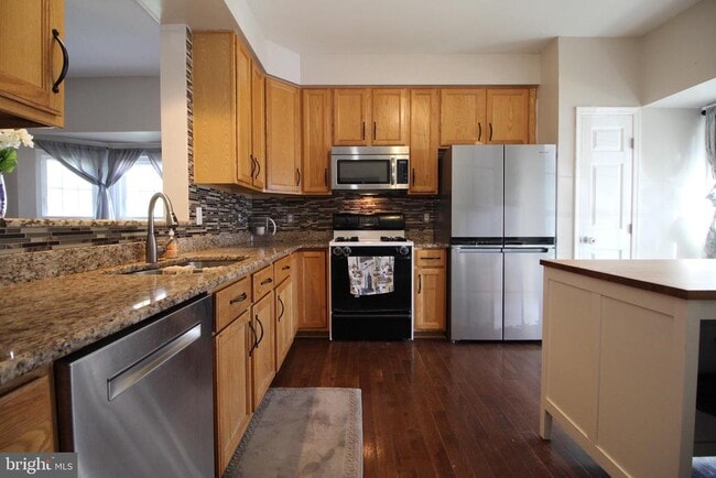 Building Photo - 2562 Sylvan Moor Ln