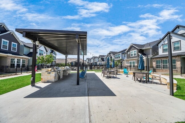 Building Photo - 5300 Berkeley Knl Cir