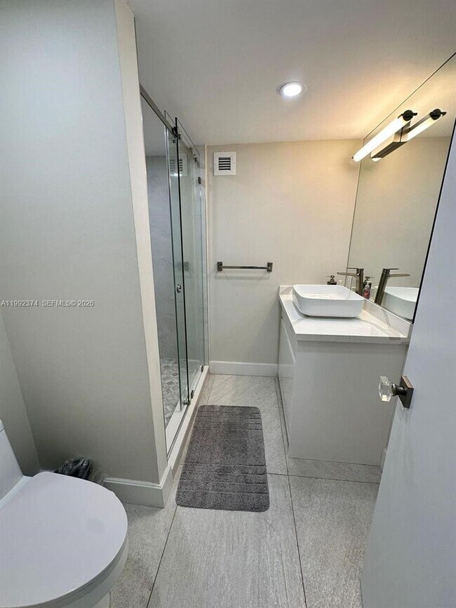 Building Photo - 2751 S Ocean Dr