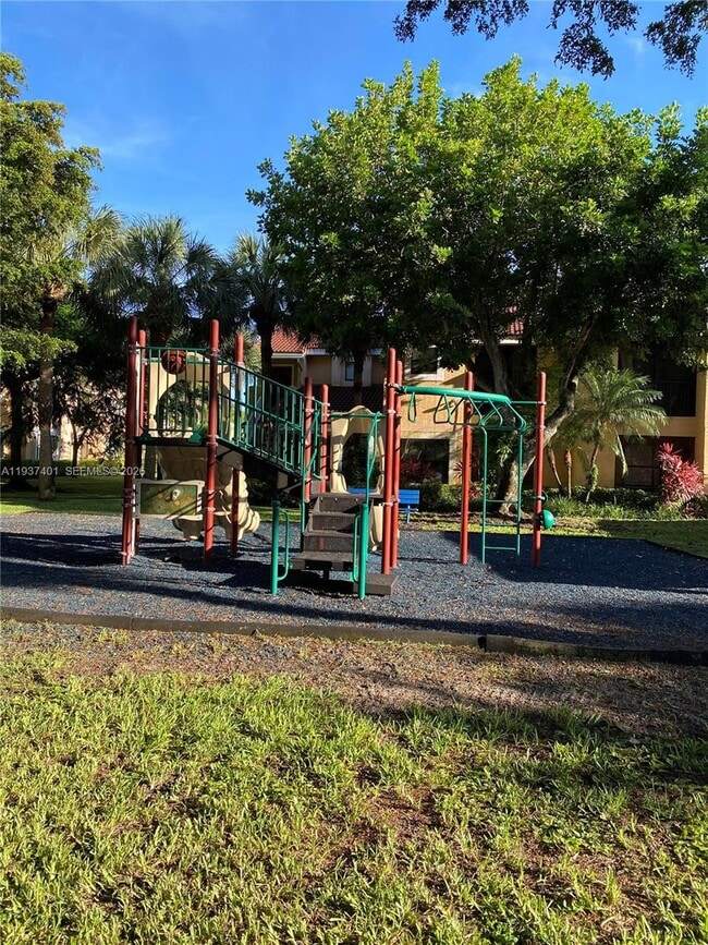 Building Photo - 10441 SW 156th Ct