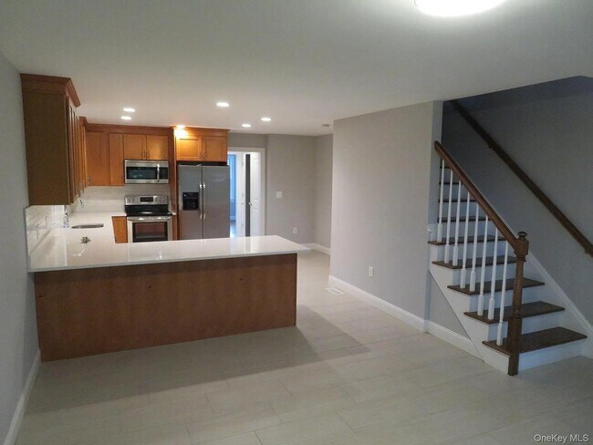 Building Photo - 47 Gibson Pl