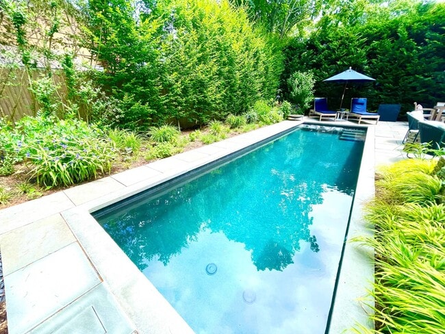 Building Photo - 11 Montauk Ave