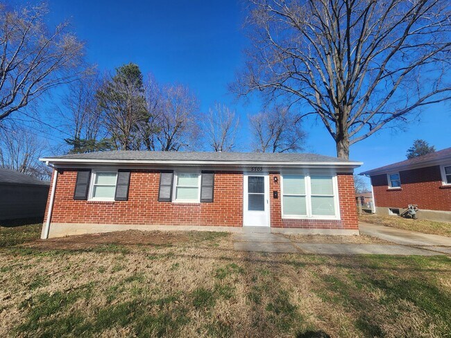 Building Photo - Renovated 3 bedroom 1 bath home in Valley Station!