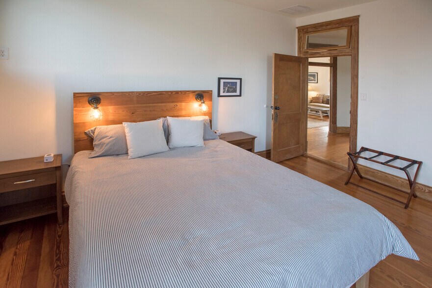 Bedroom #2 - 403 Gillespie St