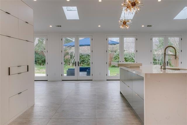 Building Photo - 2045 Marydale Rd