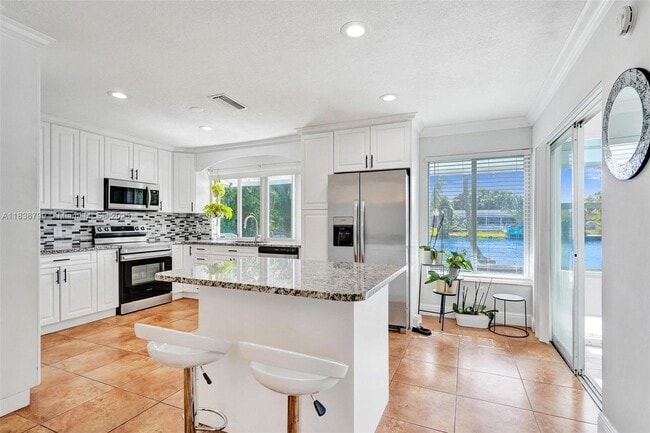Building Photo - 10850 NW 29th Manor
