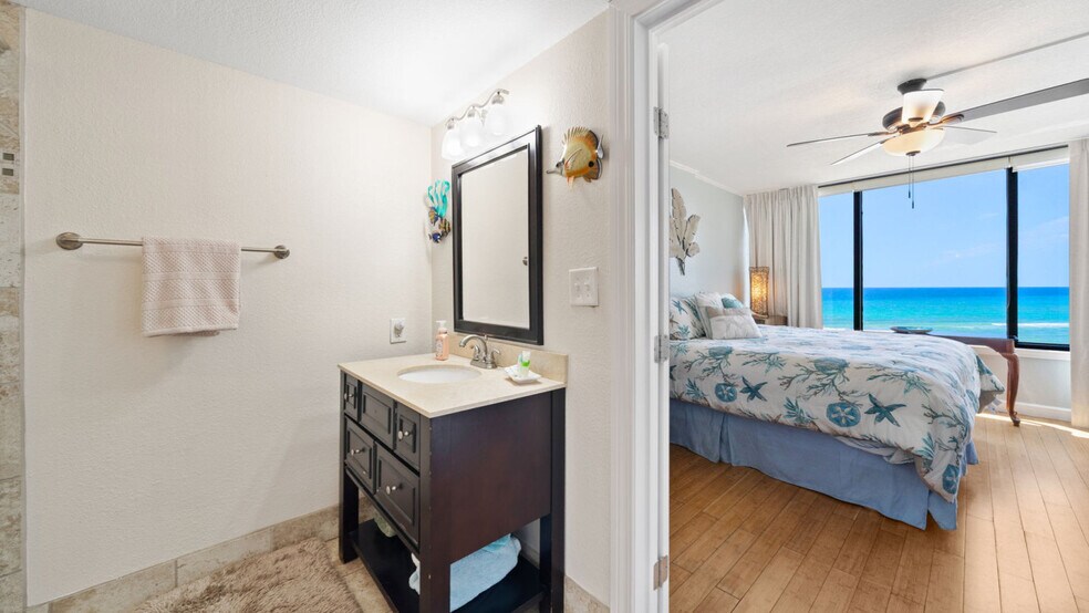 Building Photo - 7205 Thomas Dr