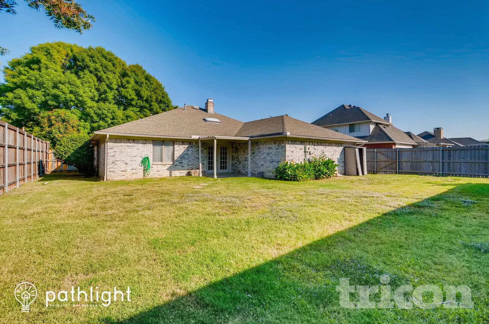 Building Photo - 641 Park Ln