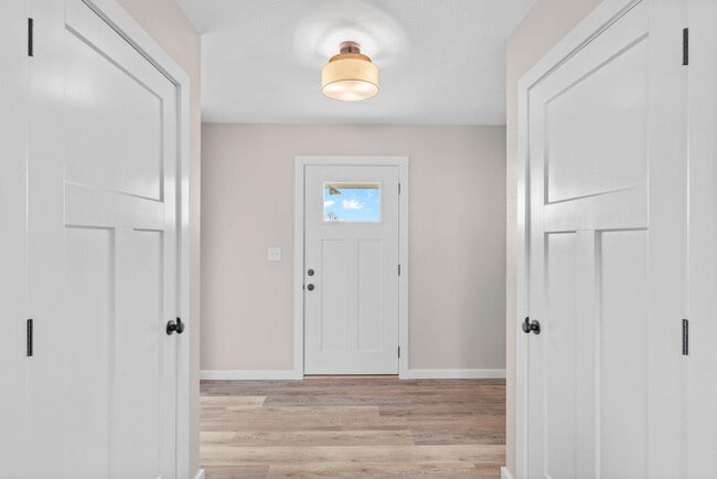 Building Photo - 41 Whitley Ln