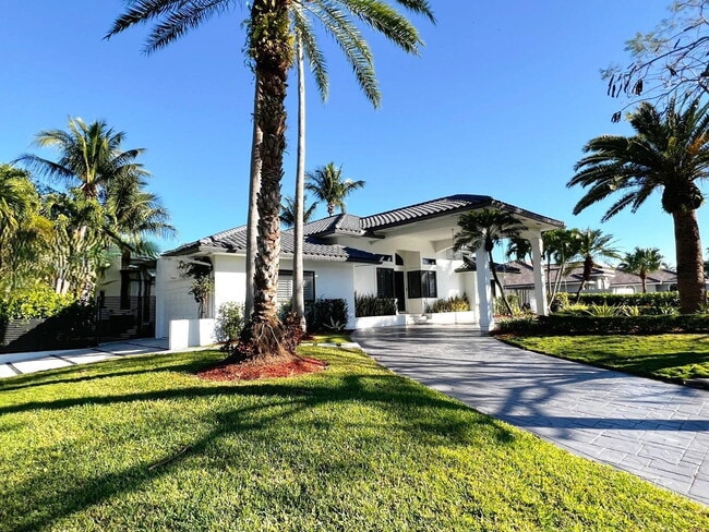 Building Photo - 17615 SW 80th Ct