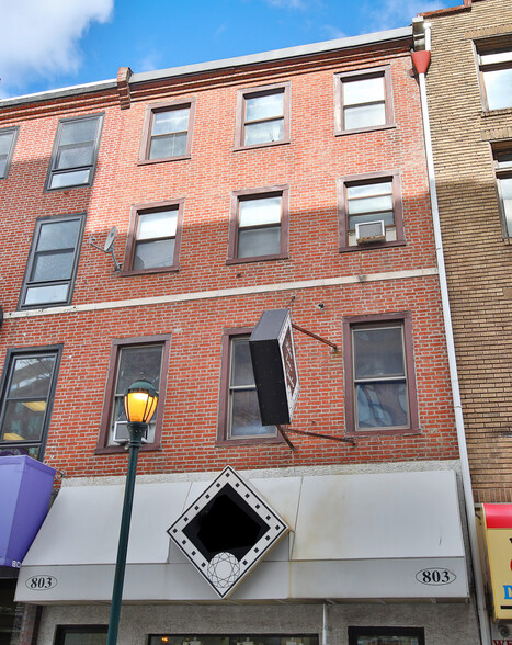 Building Photo - 803 Sansom St