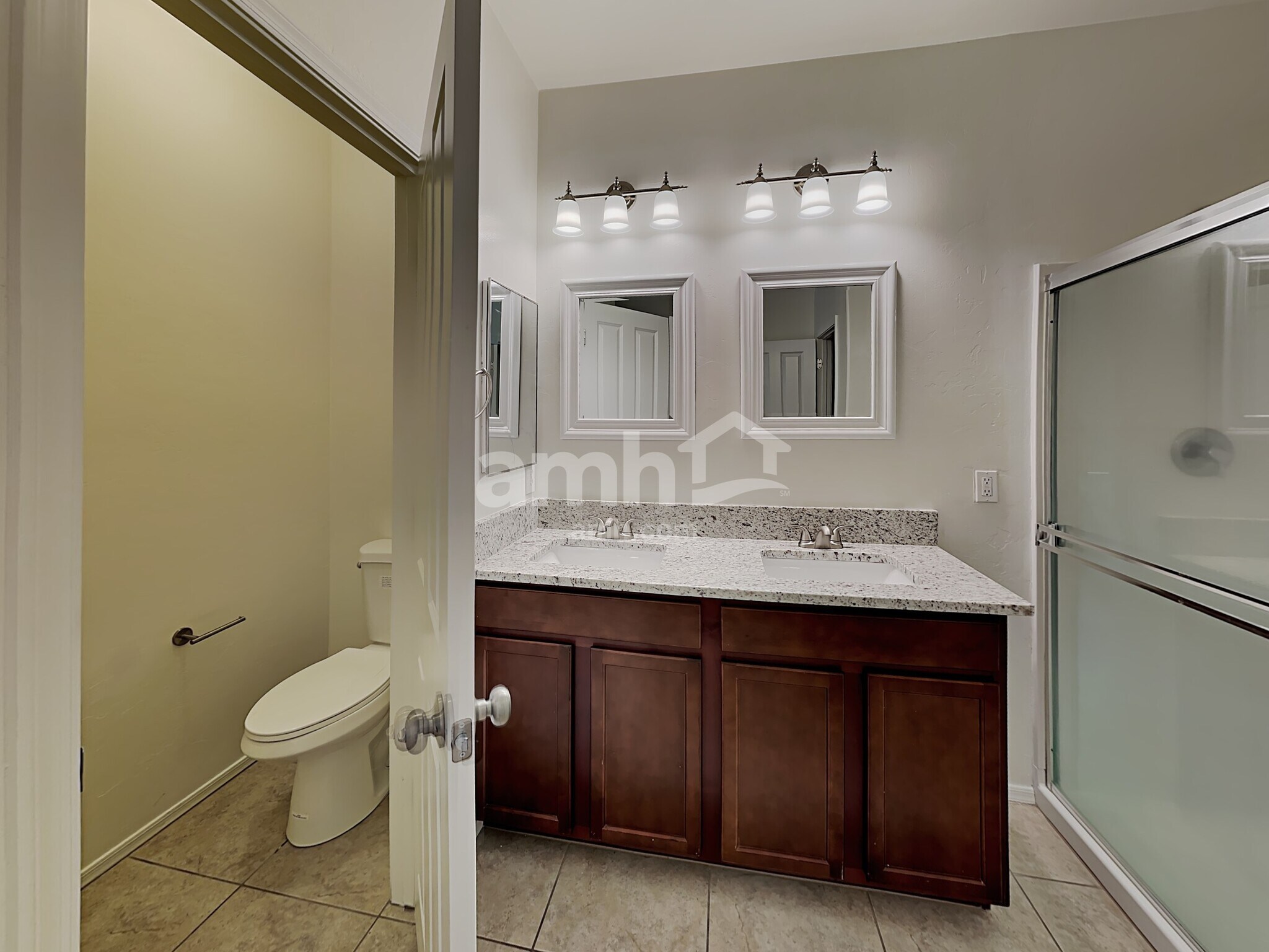 Building Photo - 1021 E Lumberjack Trail