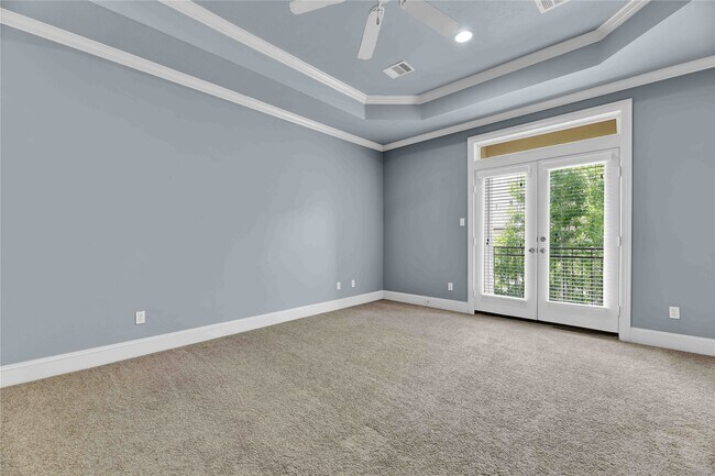 Building Photo - 4631 Regent Manor Dr
