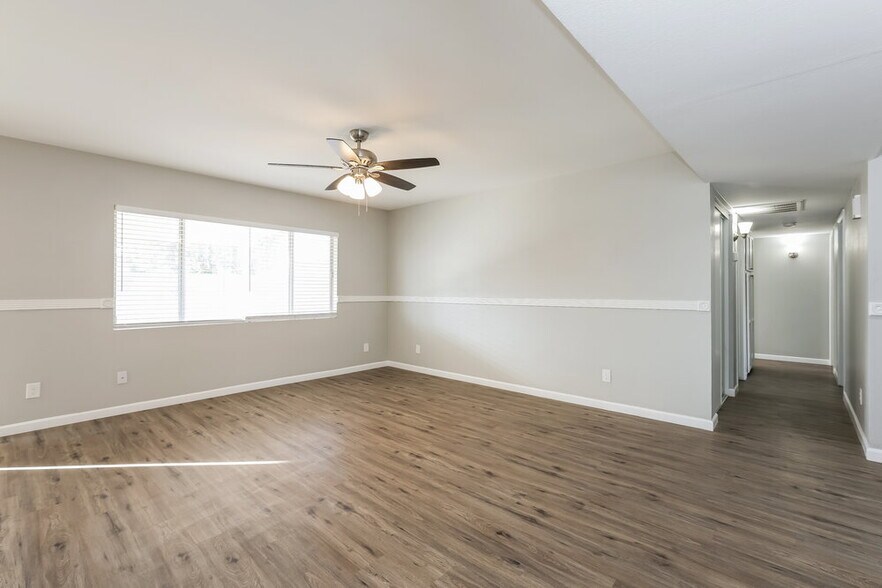 Building Photo - 6601 W Desert Cove Ave