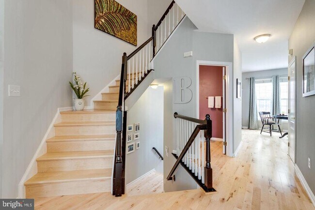 Building Photo - 6485 Sutcliffe Dr