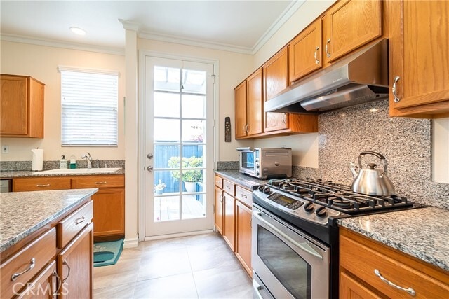 Building Photo - 1556 Hyannis Ln