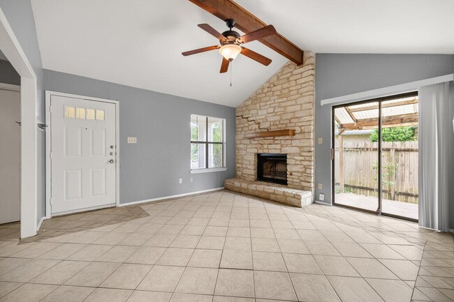 Building Photo - 16015 Stoneham Cir