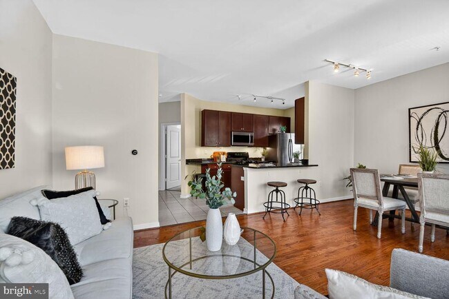 Building Photo - 8045 Newell St