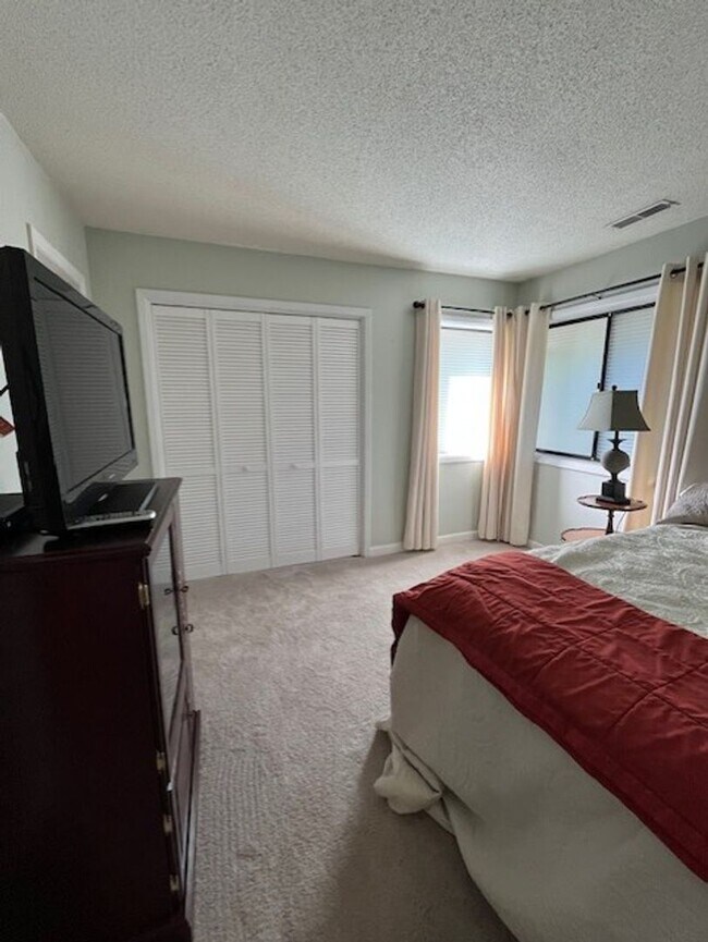 Building Photo - 1200 St Joseph St