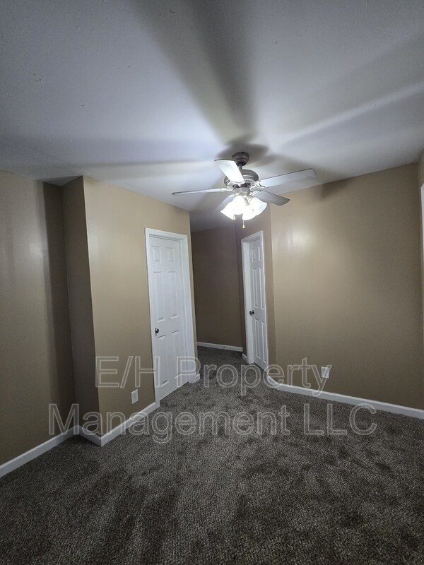 Building Photo - 635 N Andover Rd