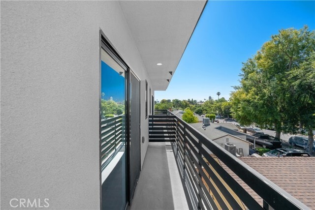 Building Photo - 6704 Kester Ave