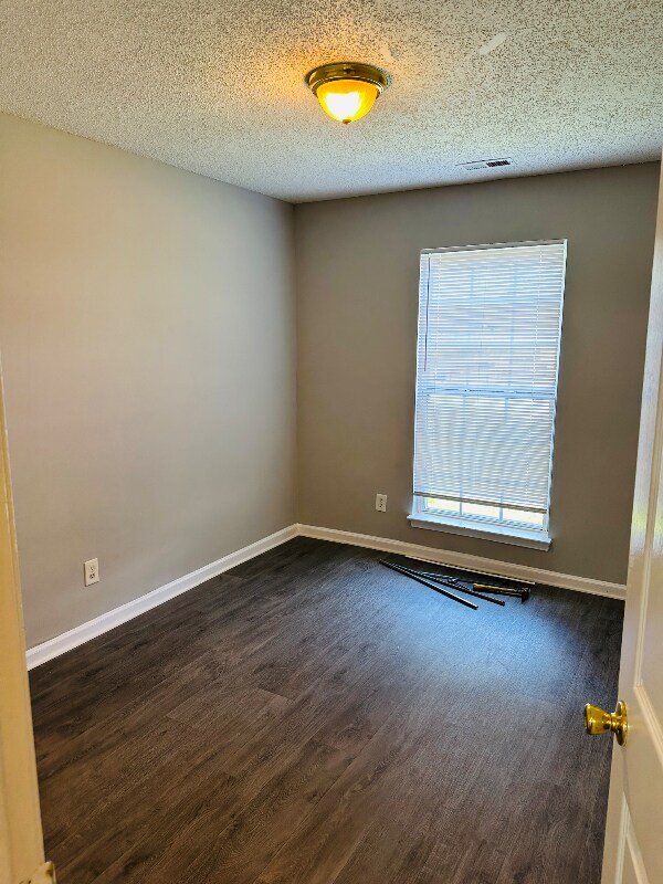 Building Photo - 7239 Kavan Hunter Dr