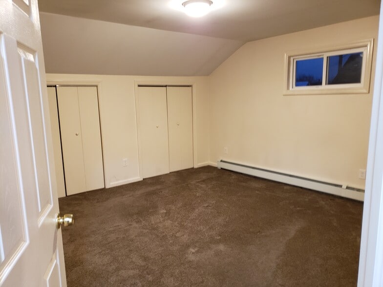 Building Photo - 7 Broad St