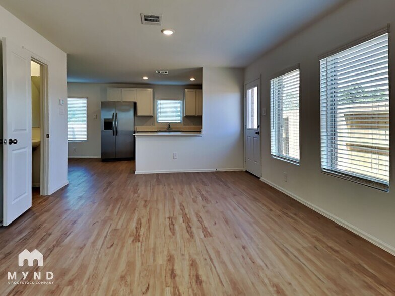 Building Photo - 513 Brook Terrance Ln