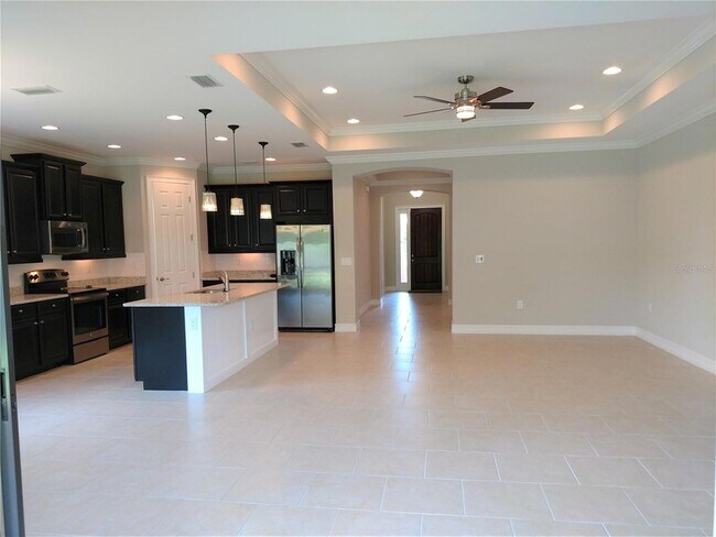 Building Photo - 654 Resolute Ln