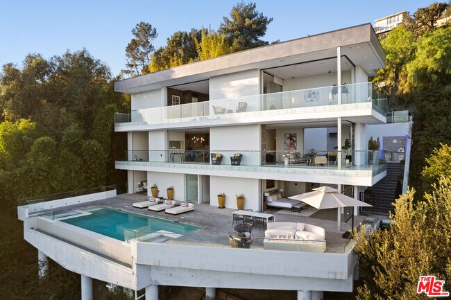 Building Photo - 7080 Mulholland Dr