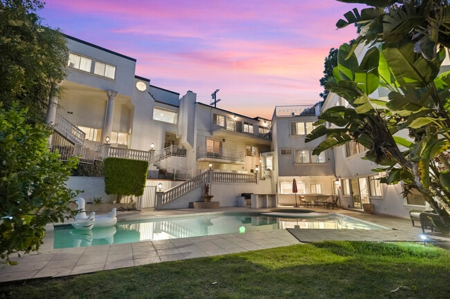 Building Photo - 3511 Berry Dr