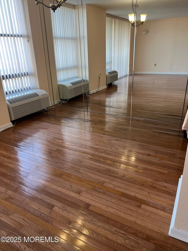 Building Photo - 787 Ocean Ave