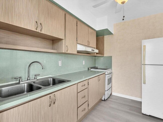 Building Photo - 2193 NE 172nd St