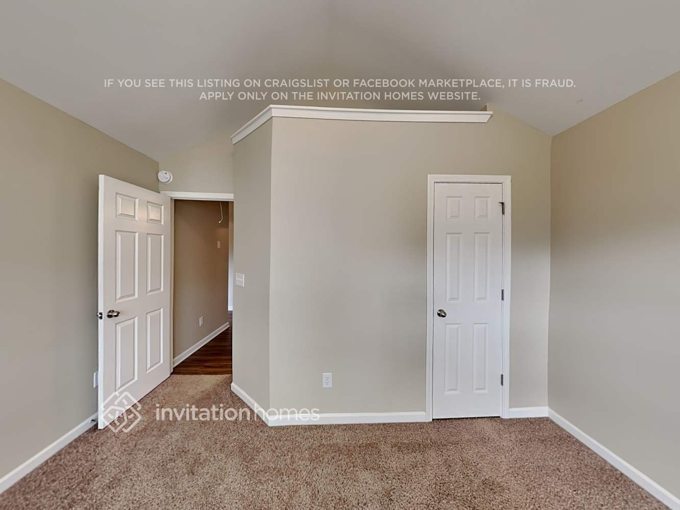 Building Photo - 930 Rock Elm Dr