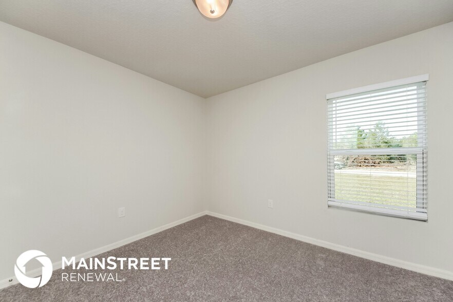 Building Photo - 230 Hyacinth Ct