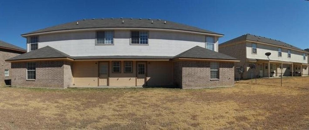 Building Photo - 4411 Jeff Scott Dr