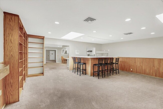 Building Photo - 3463 Monte Carlo Dr